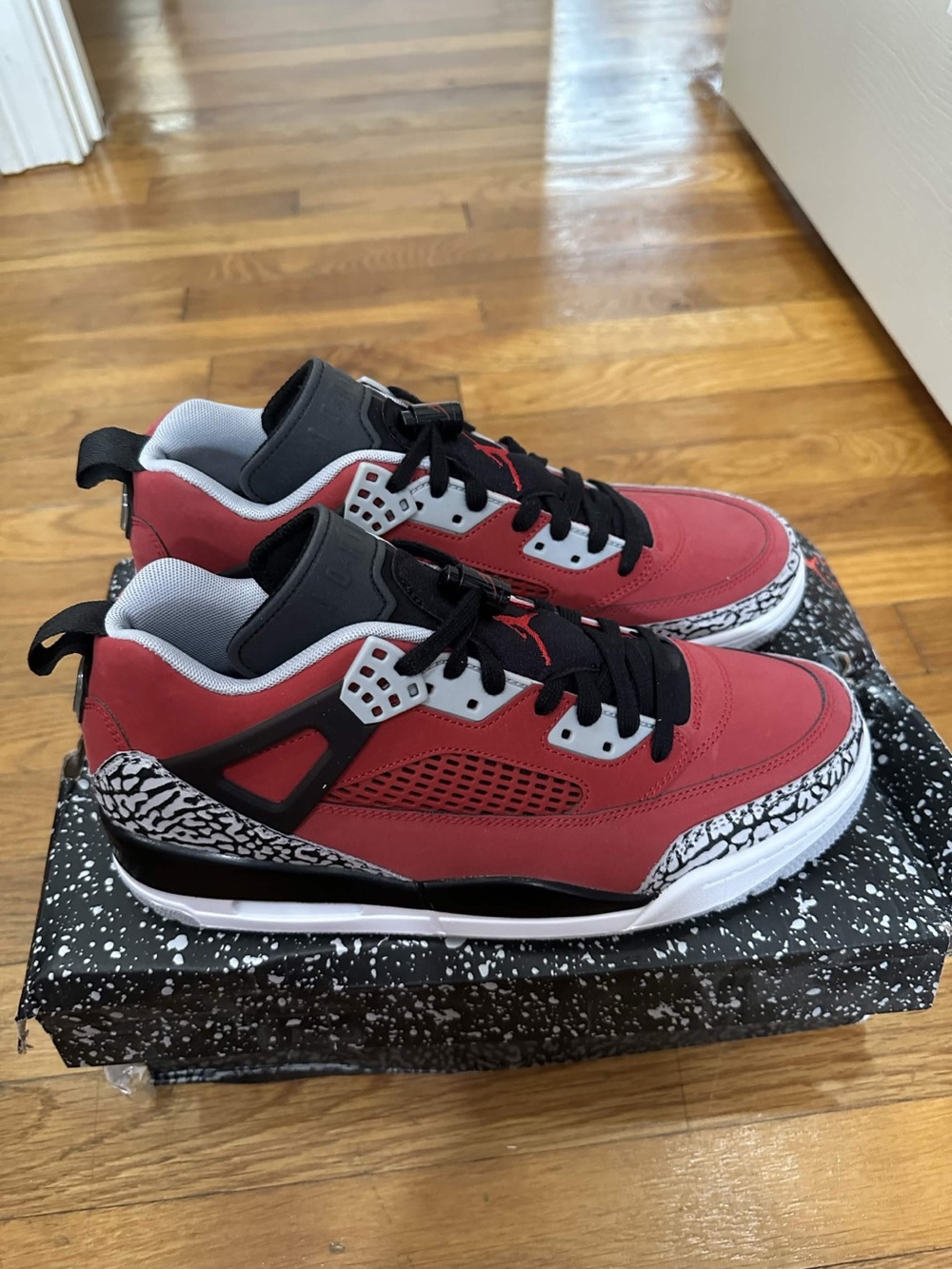 *Slightly Used* Jordan Spizike Low Men Red Black (FQ1759-600) Size 10